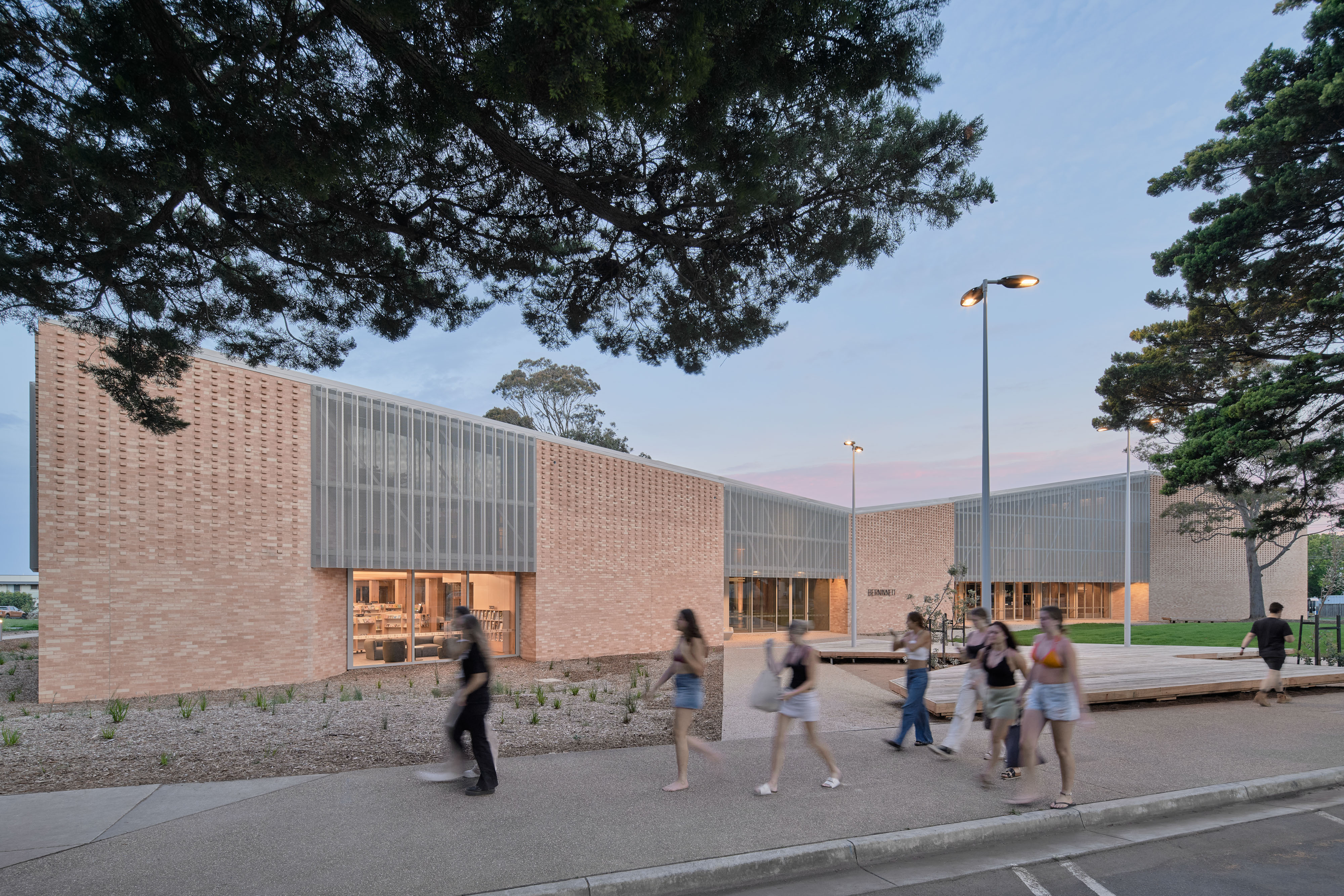09_8433-public_Berninneit Cultural and Community Centre_Peter Clarke.jpg